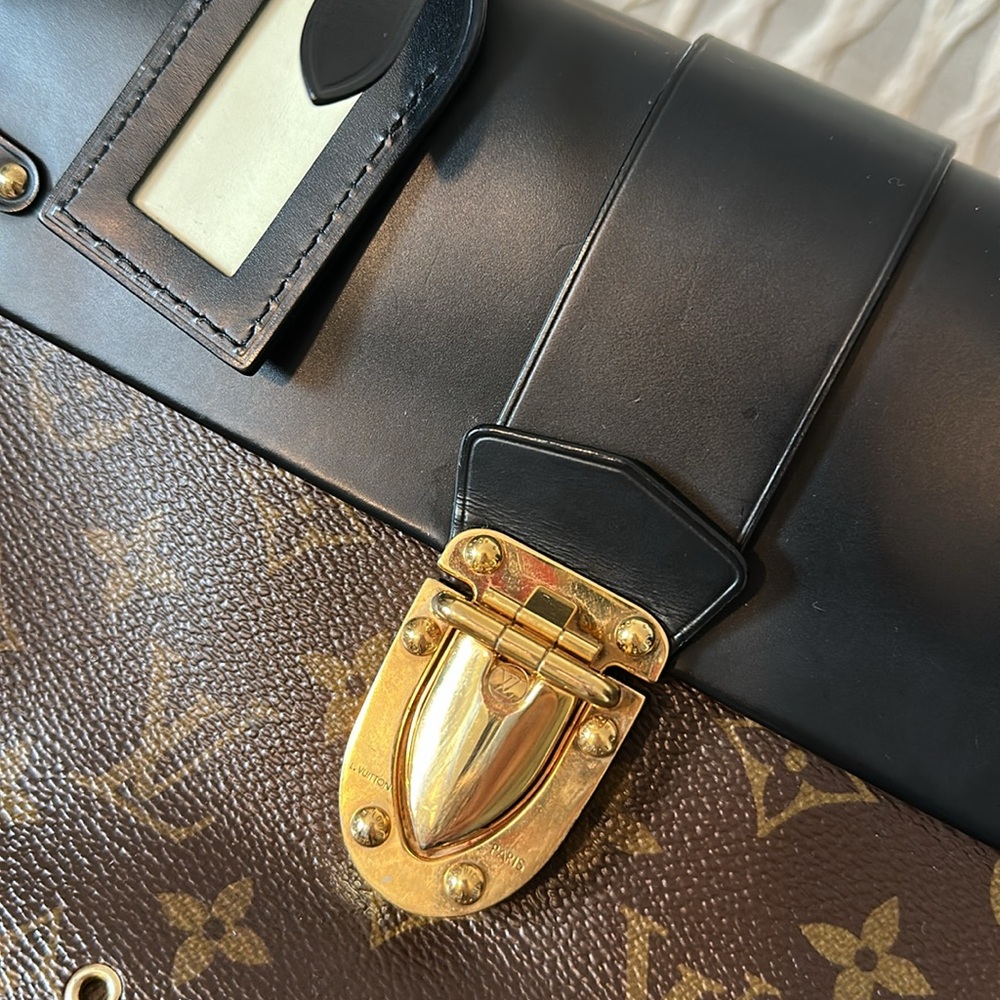 Louis Vuitton LV Monogram One Handle MM - Picture 10 of 16